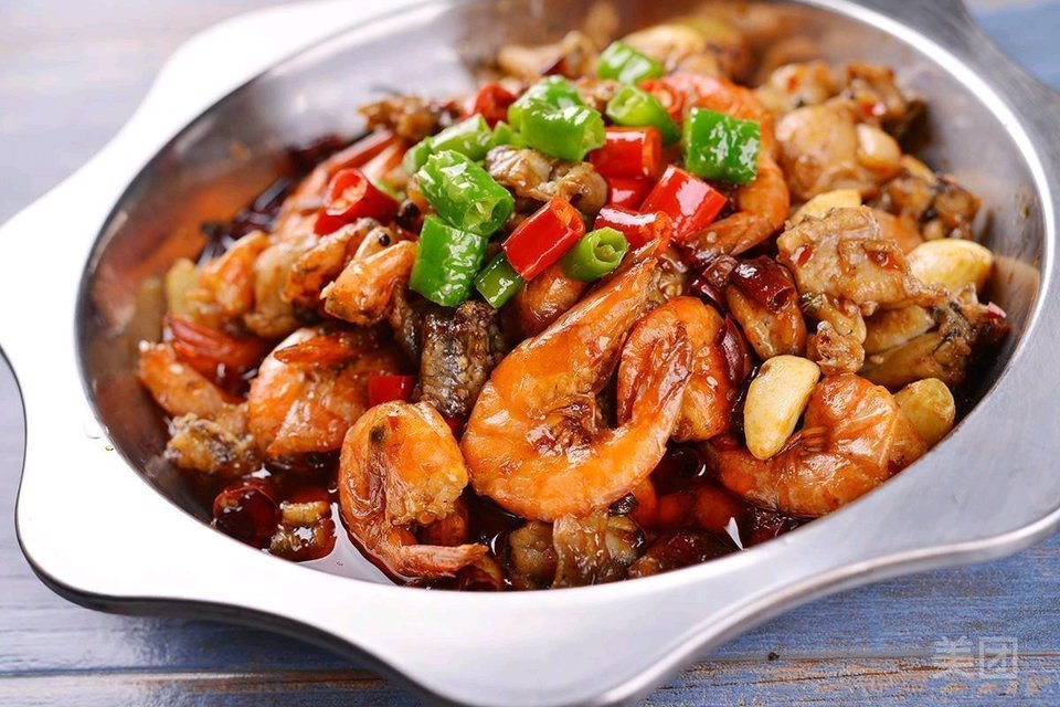 跳跳牛蛙爱上美美虾图片