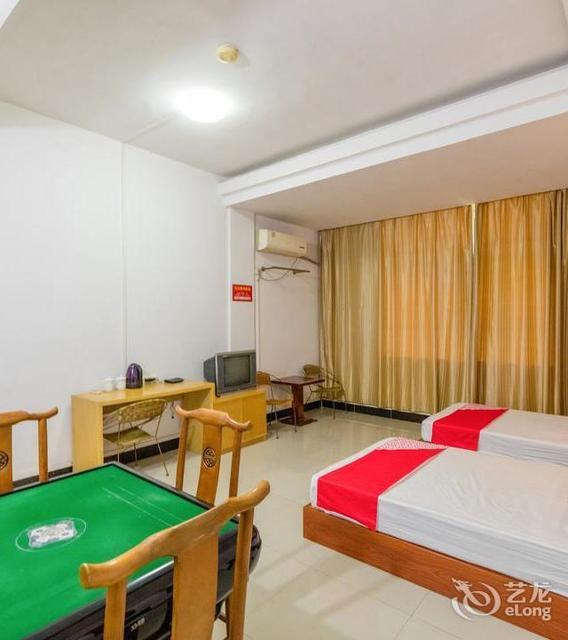 华鑫商务宾馆(广场南路店)