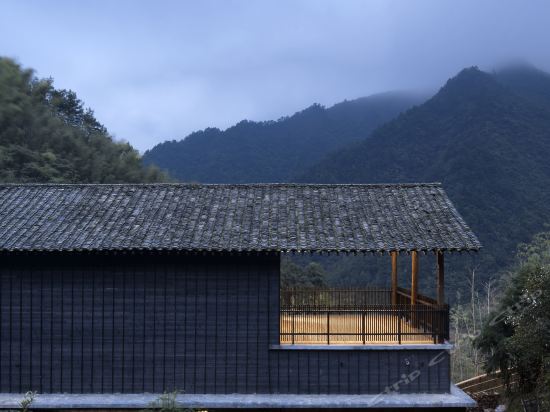 云夕戴家山乡土艺术酒店