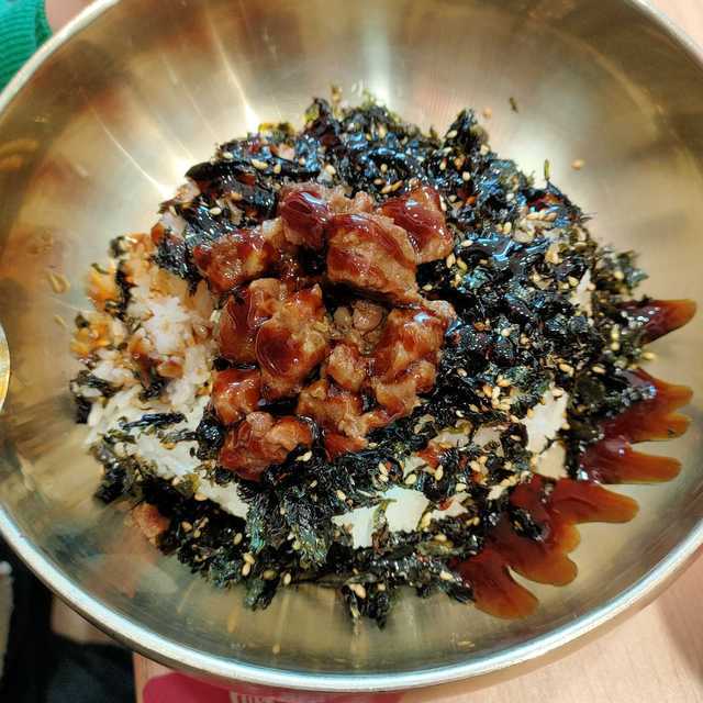 沙拉金枪鱼拌饭图片