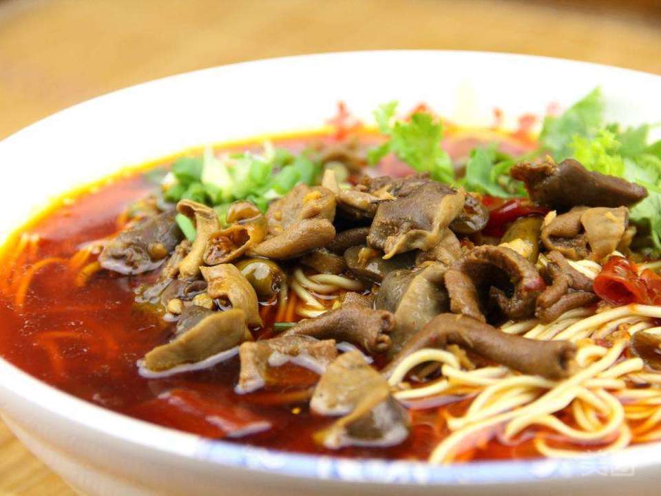 泡椒鸡杂面图片