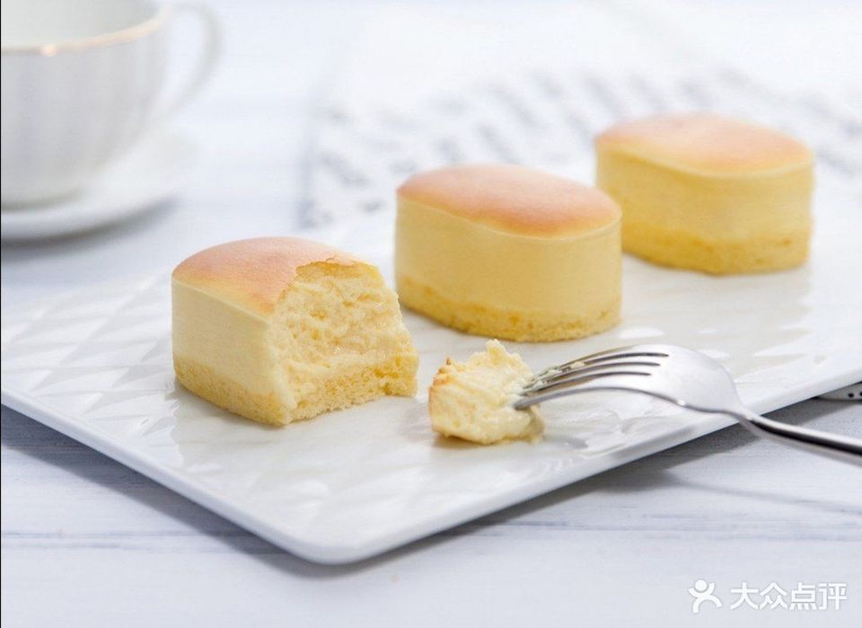 奶油格格蛋糕老婆饼推荐菜:味多美(车道沟嘉友大厦店)位于北京市海淀