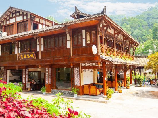 在哪里,在哪儿):成都市都江堰市青城山后山泰安古镇成都君华饭店-住宿