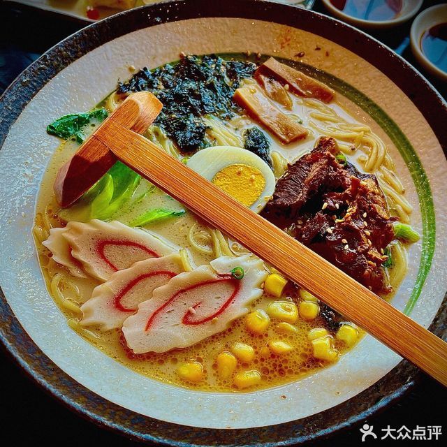 博多豚骨猪软骨拉面图片