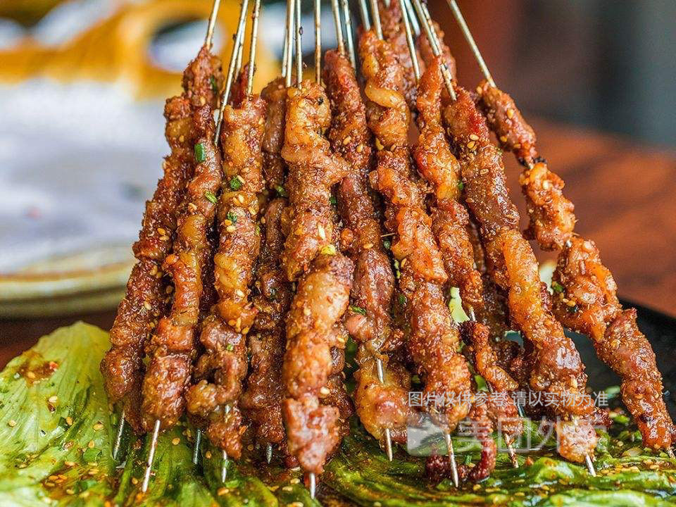 新疆赛里木湖羊肉串