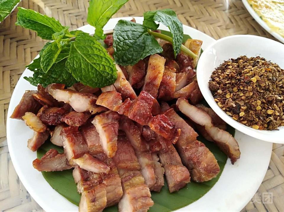 傣家烤三线肉图片