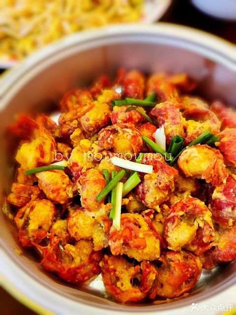 咸蛋黄焗虾球图片