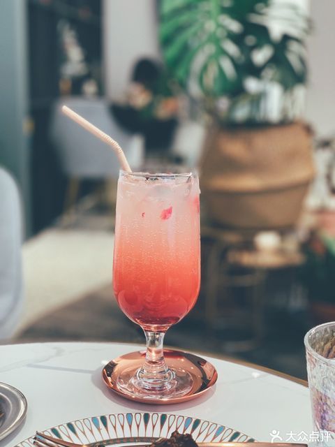 荔枝玫瑰苏打图片