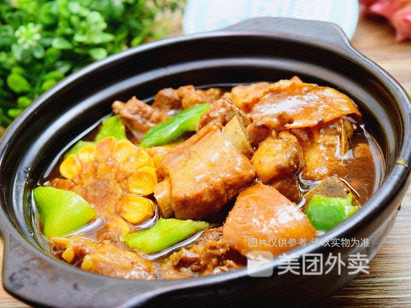 排骨锅推荐菜:杨铭宇黄焖鸡米饭(美居店)位于保定市竞秀区创业路53号
