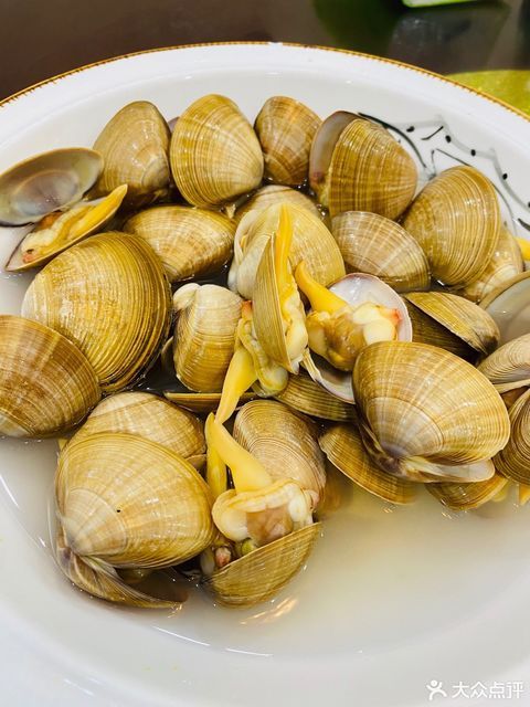 珠光精品海鲜城位于连云港市赣榆区海头镇 标签:餐馆中餐餐饮海鲜餐厅