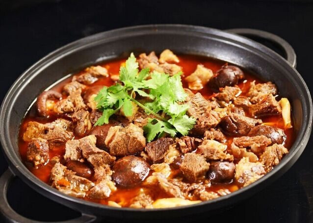 炊牛牛骨煲街头牛排中海店