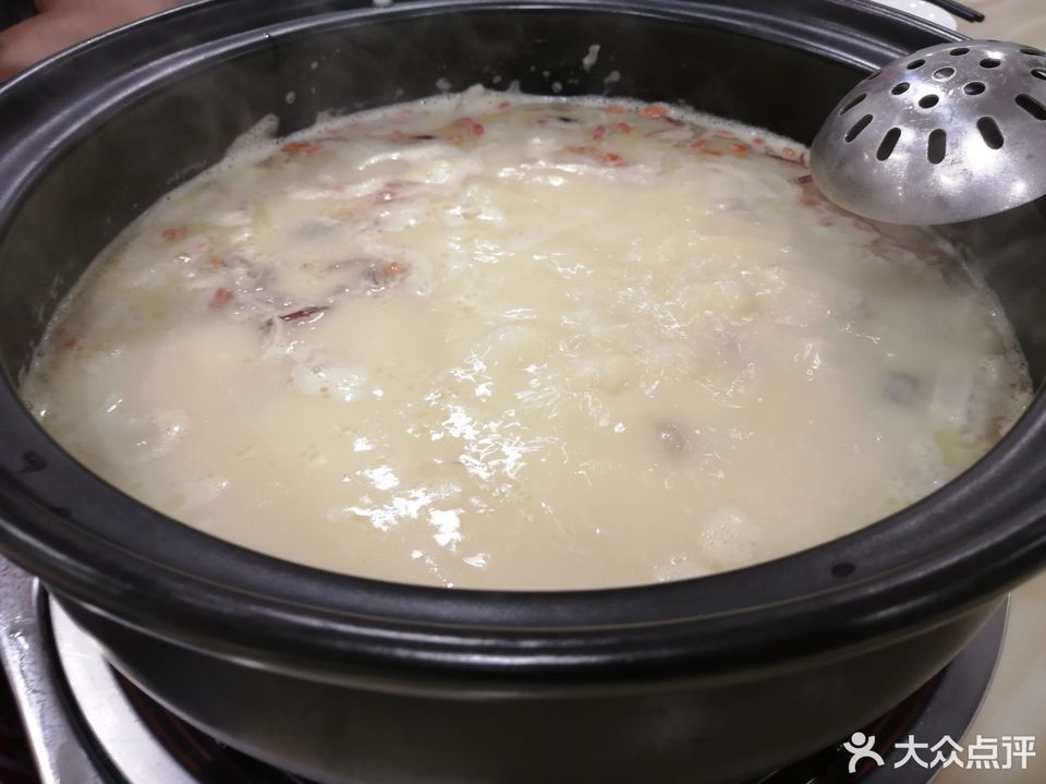 金汤花胶猪肚鸡图片