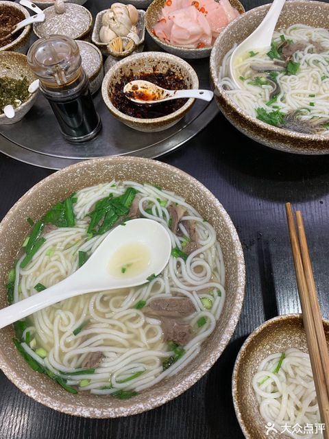 攀枝花彝家羊肉粉石桥铺店