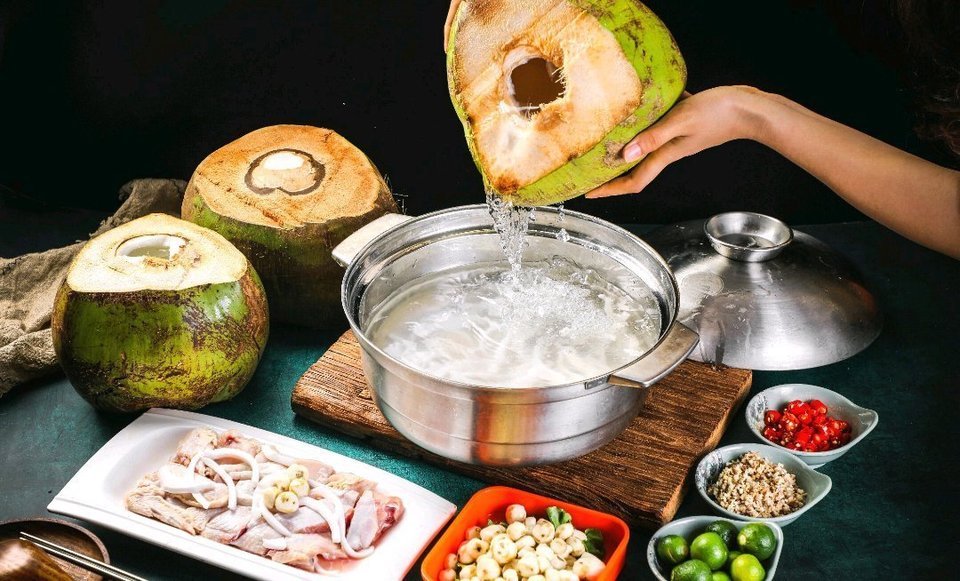 椰语江南海南椰子鸡火锅