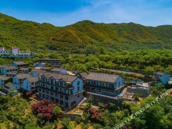 去,怎么走,在哪,在哪里,在哪儿):绍兴市嵊州市下王镇覆卮山度假村电话