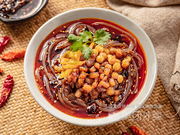 大勺肉酱酸辣粉图片