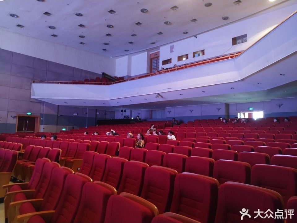                杭州艺校蓓蕾剧场