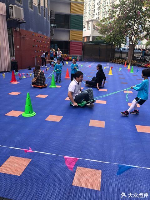           广州市海珠区蓝色康园