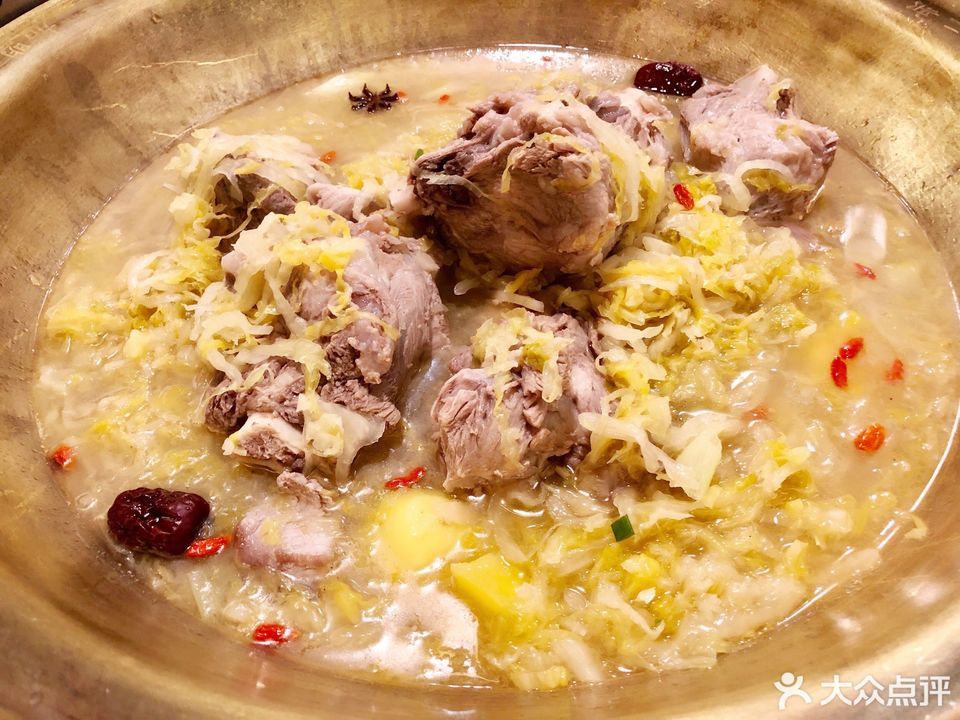 咱家小院东北原生态黄金铁锅炖