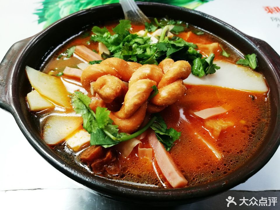 砂锅龙须面图片