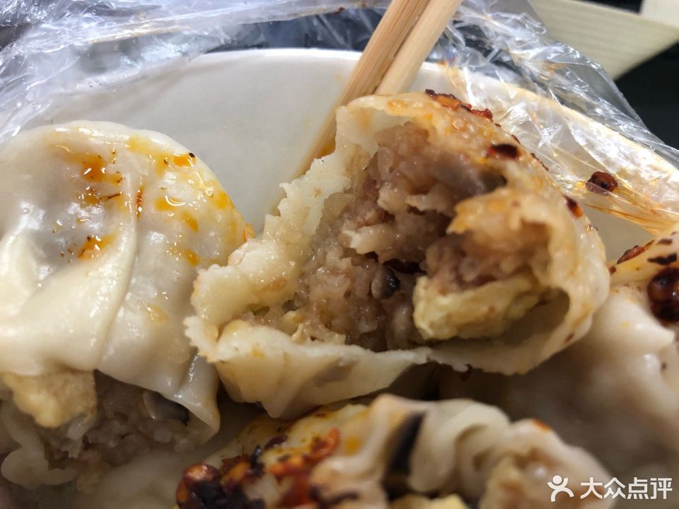 杭州小笼包(龟山路店)位于长沙市芙蓉区 标签:餐饮包子小吃小吃快餐