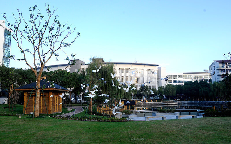 上海商学院(奉浦校区)