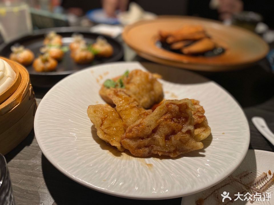 小馆过年菜奉天老式锅包肉推荐菜:奉天小馆(花园城店)位于沈阳市浑南