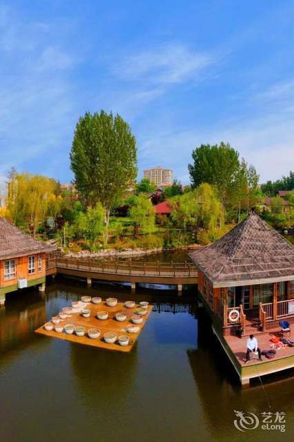 万紫千红度假酒店