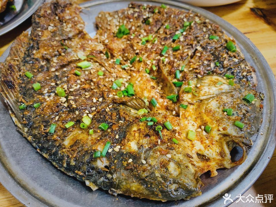 烤鯽魚圖片