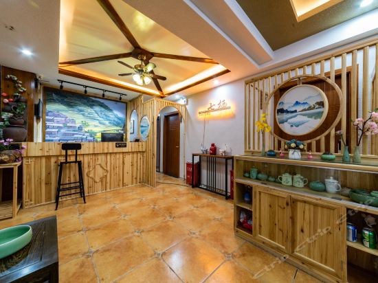 西江千户苗寨阡陌全景酒店