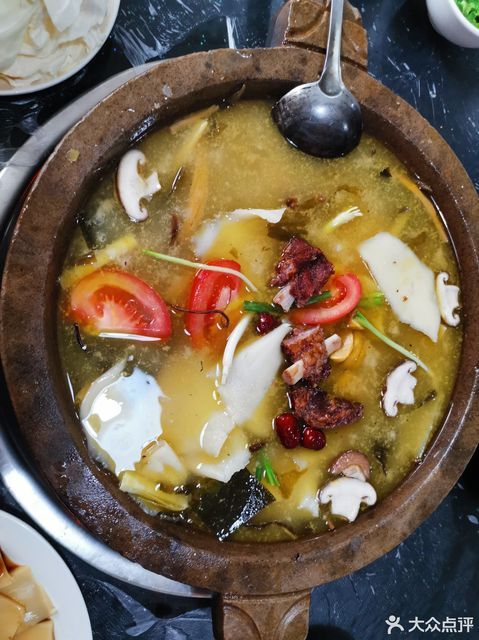 石锅板栗腊排骨