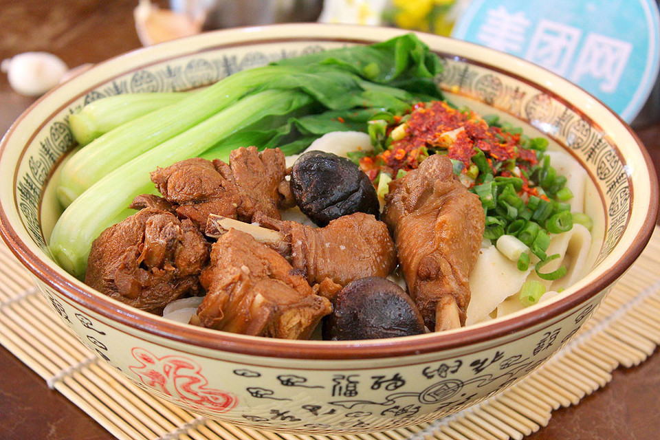 > 大块牛肉面