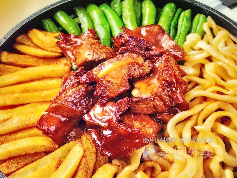 土豆芸豆牛肉焖面图片