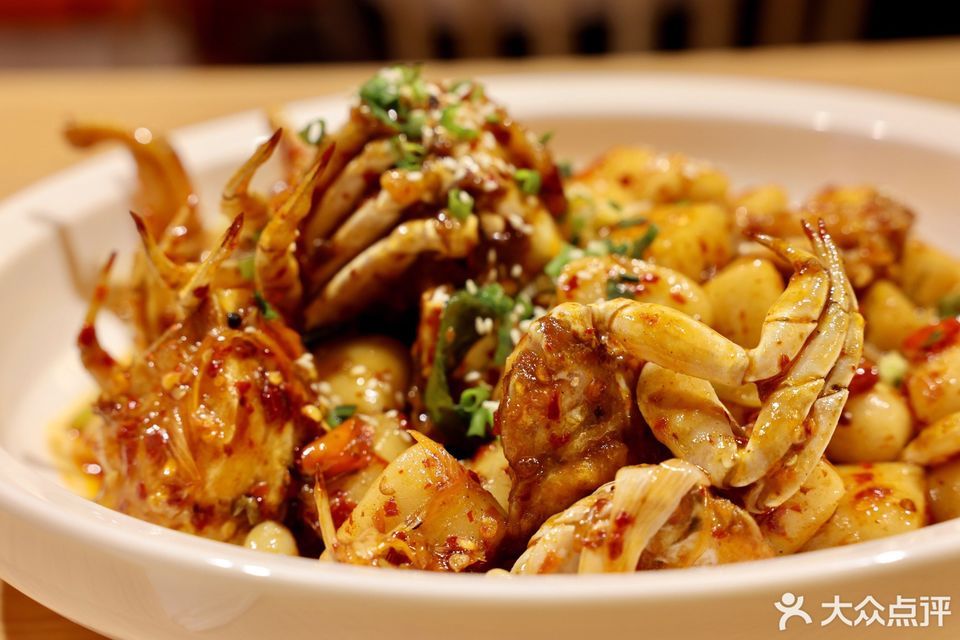 推荐菜:领蟹祥记·螃蟹脚(王府井店)位于南昌市青云谱区洪城路王府井