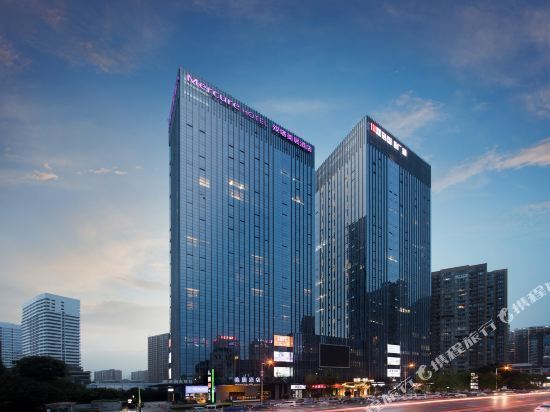 雅士亚华美达广场酒店