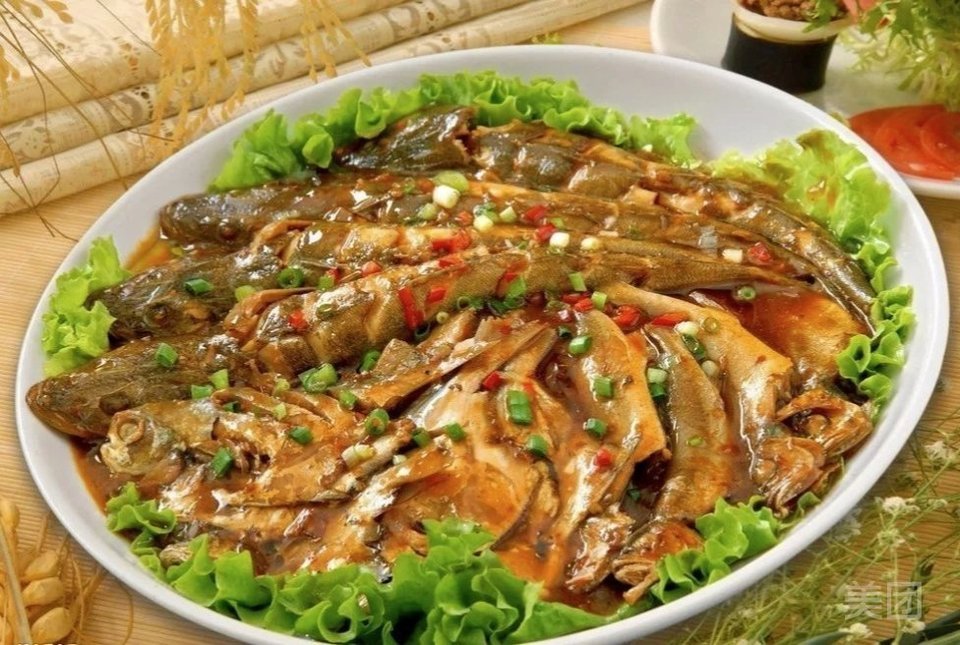 酱焖海杂鱼图片