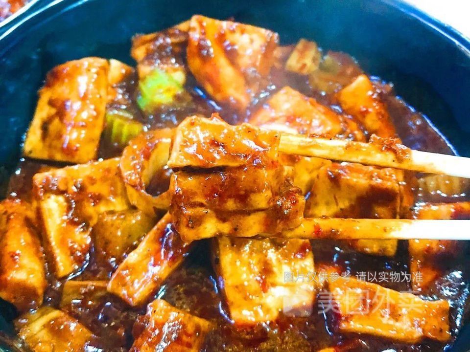 蟹排炒宽粉馕推荐菜:疆小甜新疆炒米粉位于青岛市城阳区青岛农业大学