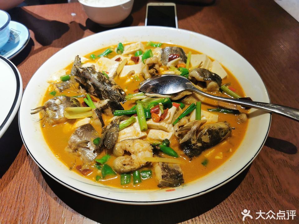 黄甲鱼焖豆腐图片
