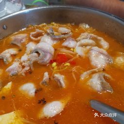 乐仔贵州酸汤猪脚豆花鱼陆川白切