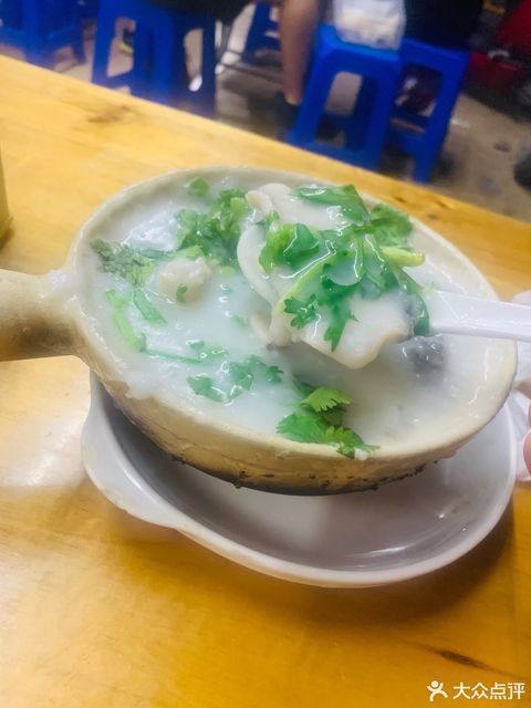 鱼腩煲仔粥图片
