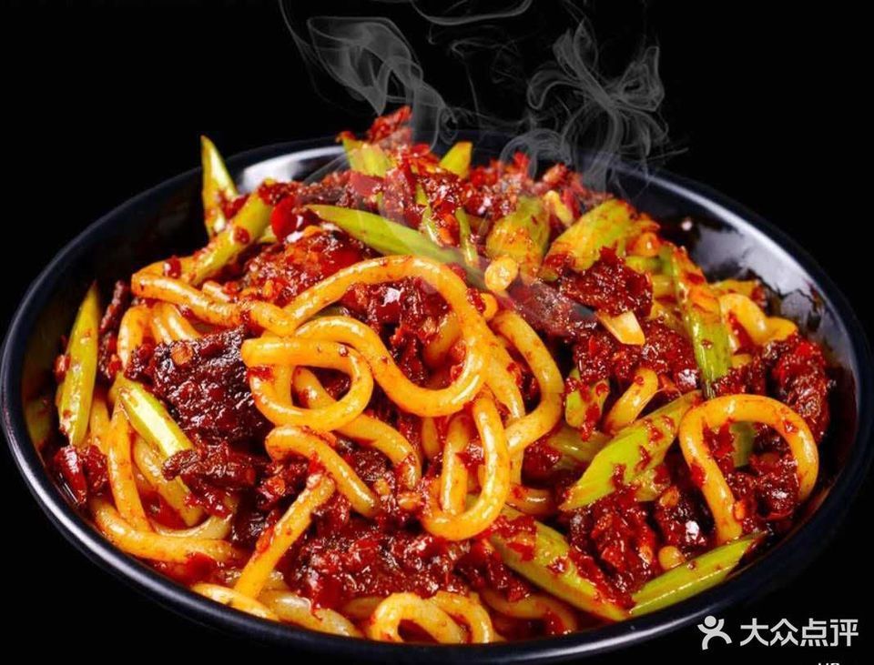 酱香鸡肉炒米粉图片