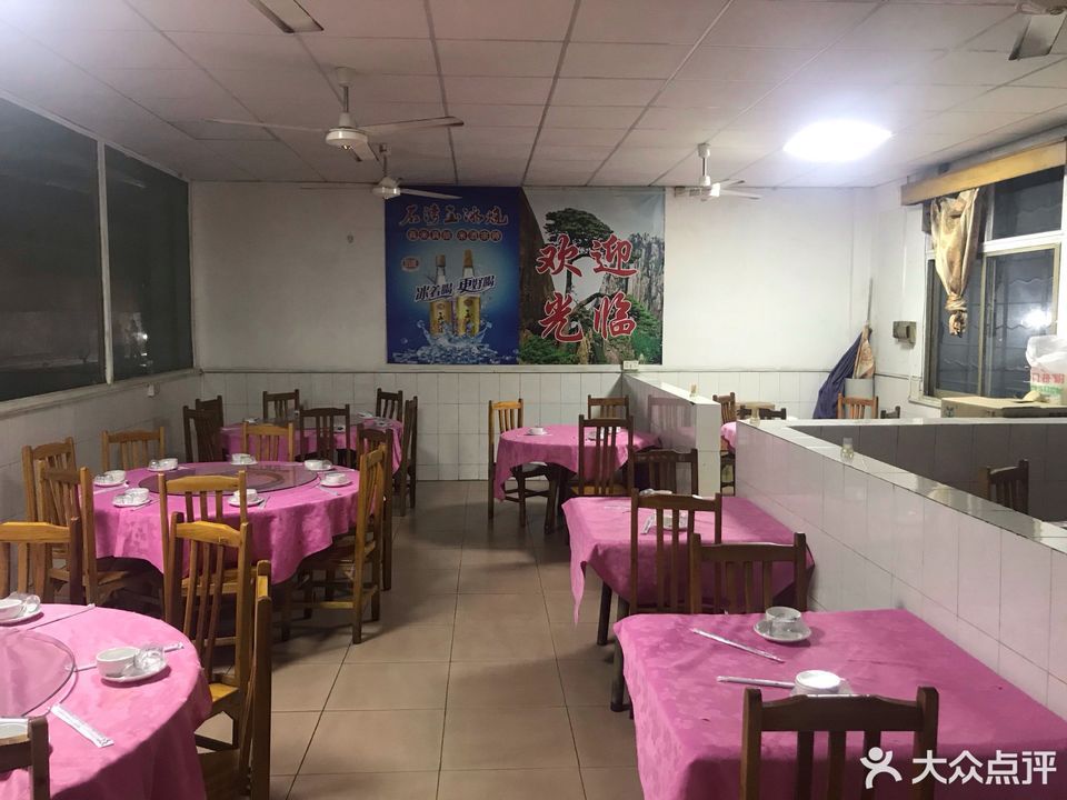 在哪,在哪里,在哪儿):佛山市顺德区天富来工业城顺德容桂大快活酒楼