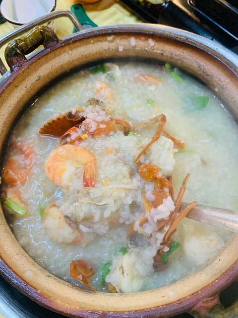 虾蟹砂锅粥图片