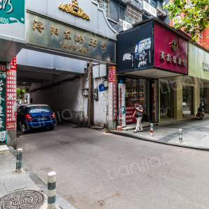 行署大院中区位于九江市浔阳区塔岭南路行署大院中区标签:住宅小区