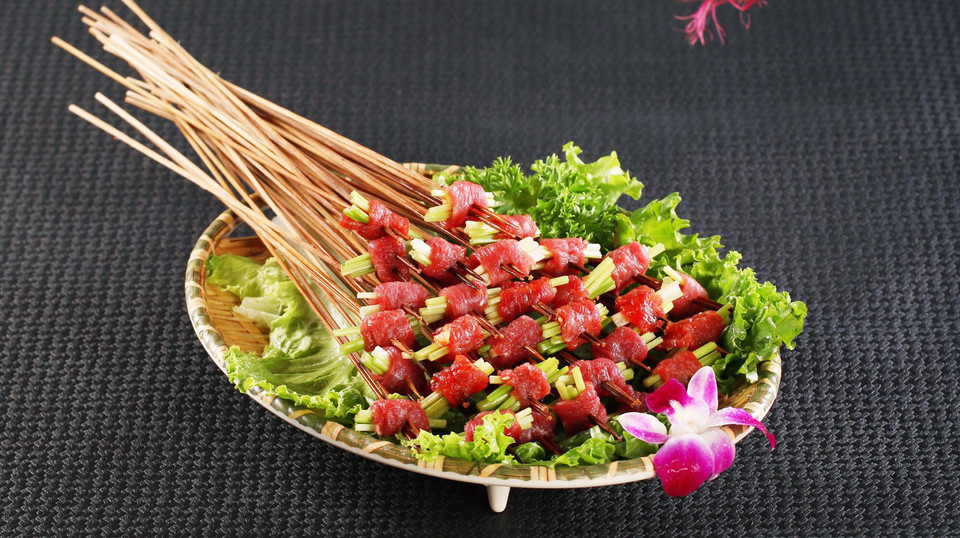 碟滋味串串香火锅