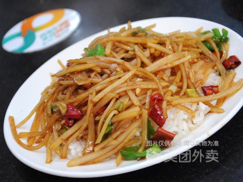 土豆丝盖饭图片
