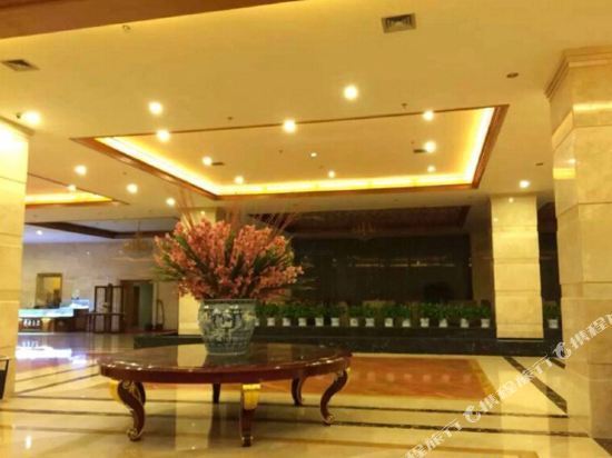 柞水锦苑盘古山庄