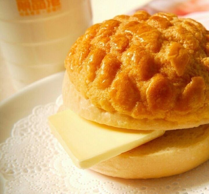 牛油菠萝包图片