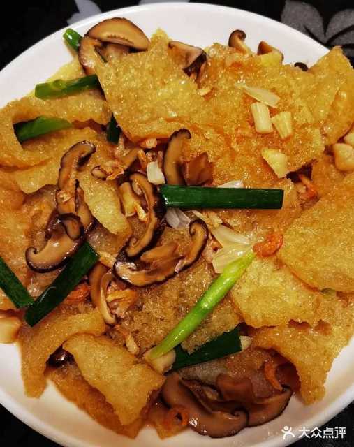 辣椒炒干猪皮图片