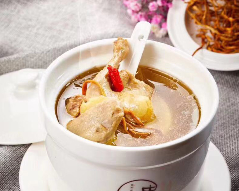 虫草花炖乳鸽图片